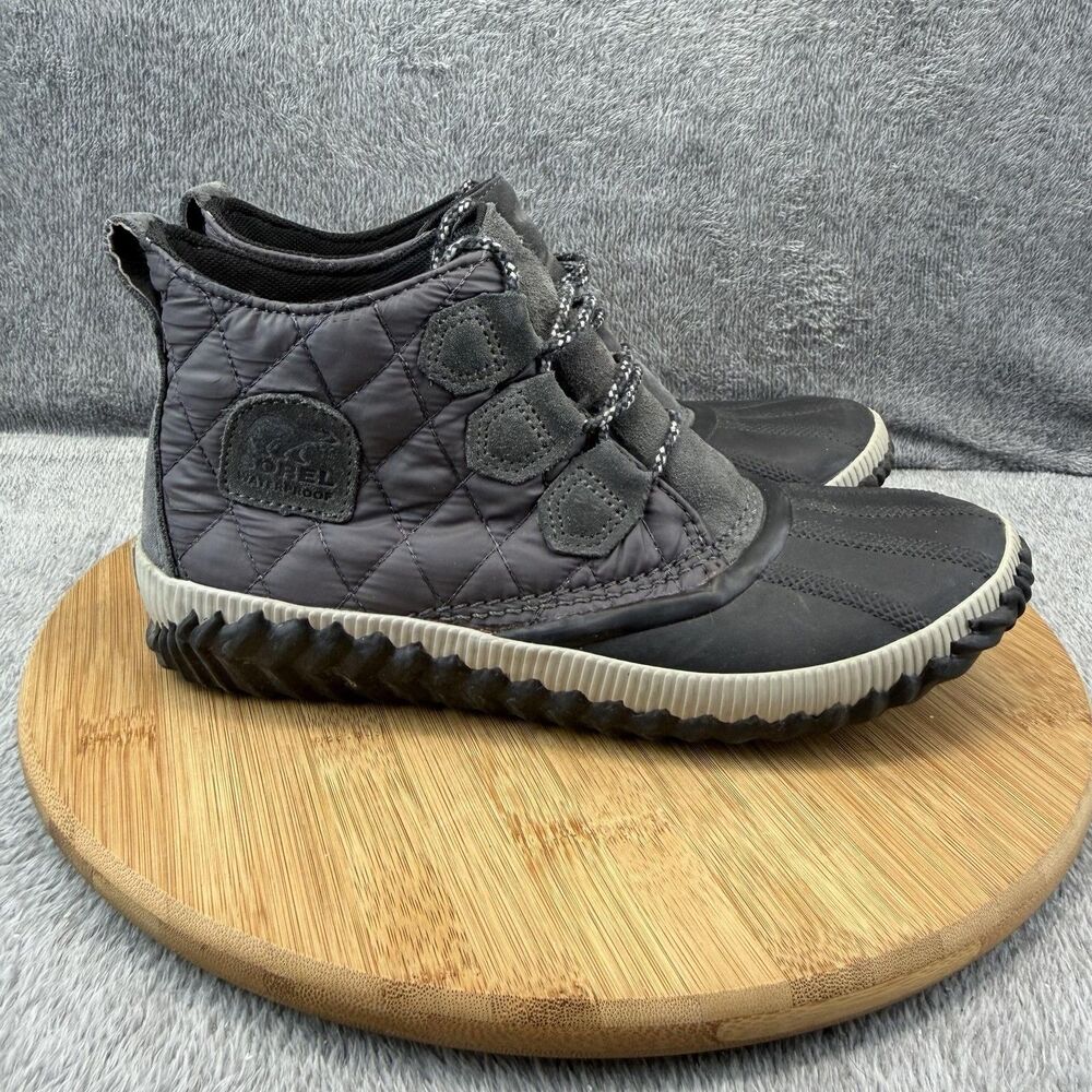 Sorel Boots Womens Size 9 Gray Quilted Waterproof Ankle Winter Snow NL3152-089
